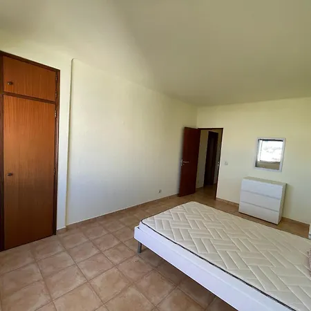 Family In Apartmán